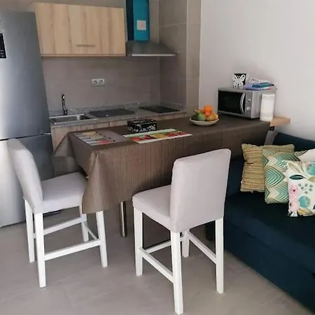 Quiet & Bright With Private Garden