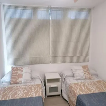 Quiet & Bright With Private Garden