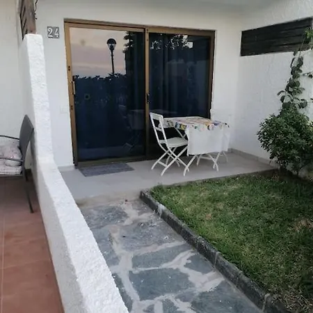 Quiet & Bright With Private Garden