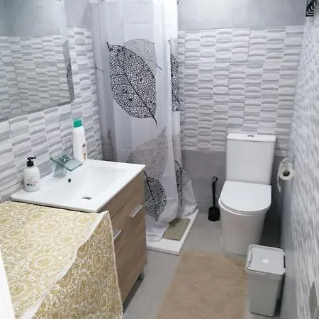 Quiet & Bright With Private Garden Lägenhet